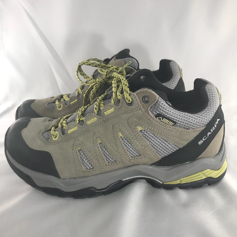 Scarpa women’s Moraine GTX HIKING SHOES Sz 5.5